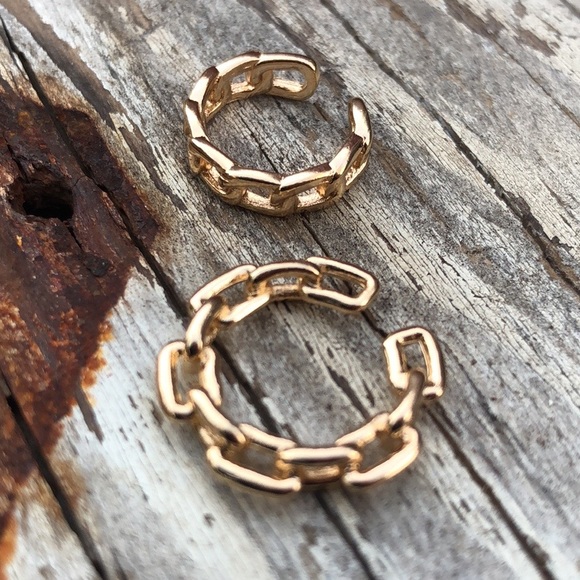 Michel Curb Chain Link Ear Cuffs! - Picture 4 of 7